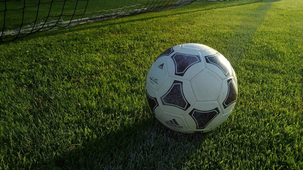 América-MG Derrota Cruzeiro por 2 a 0 no Campeonato Mineiro: Uma Exibição Decisiva